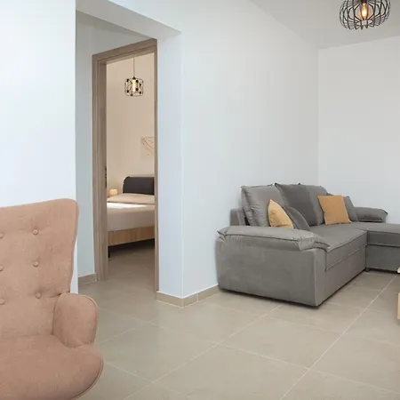 Апартаменты Etheria Comfort House *