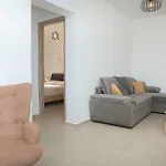 아파트 Etheria Comfort House *