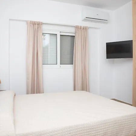 Апартаменты Etheria Comfort House *